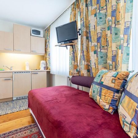 Апартаменти Haus Zu Den Zwei Eichen Перхтольдсдорф Екстер'єр фото