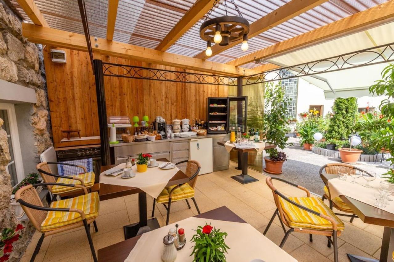 Апартаменти Haus Zu Den Zwei Eichen Перхтольдсдорф Екстер'єр фото
