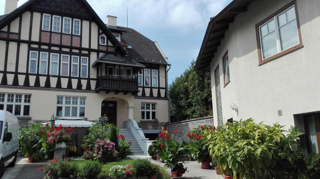 Апартаменти Haus Zu Den Zwei Eichen Перхтольдсдорф Екстер'єр фото